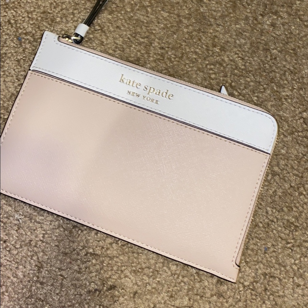 NWT Authentic Kate spade wristlet